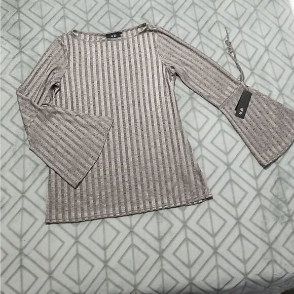 NWT AGB Silver Shimmer Marled Ribbed Classy Loose Fit Flare Long Sleeve Blouse - Picture 1 of 6